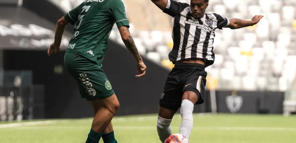 Jugador de Atletico-MG desafiando a Chapecoense