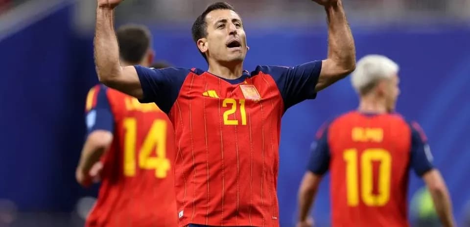 Jugador español celebrando un gol en partido