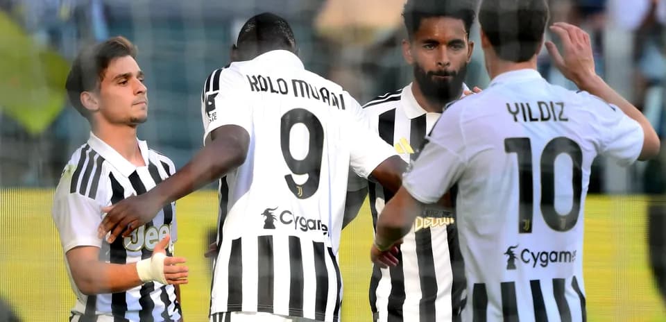 Jugadores de Juventus celebrando un gol en el partido