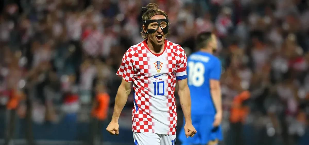 Jugador de Croacia celebrando un gol en el partido