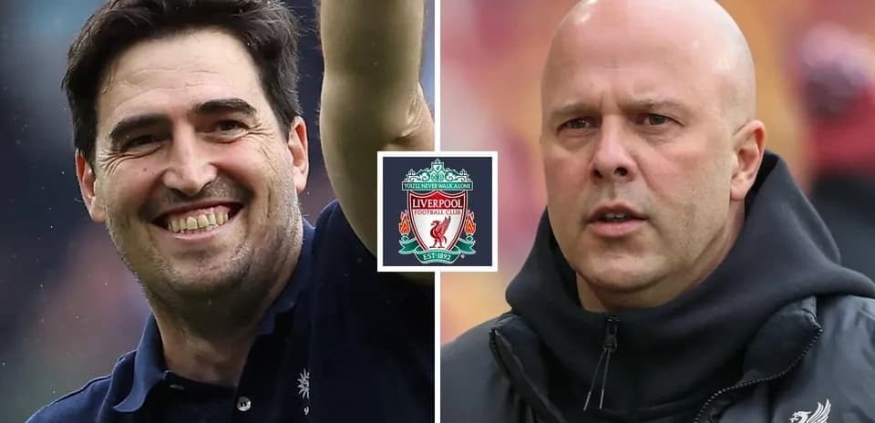 Entrenadores de fútbol con escudo de Liverpool