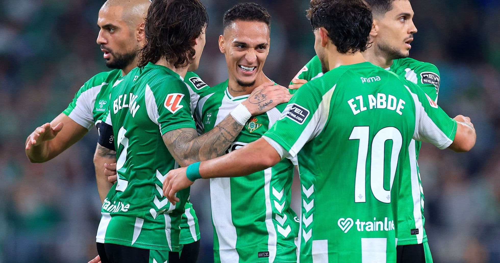 Jugadores de Real Betis celebrando un gol