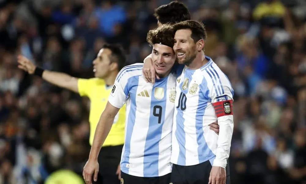Jugadores de Argentina celebrando un gol en el partido