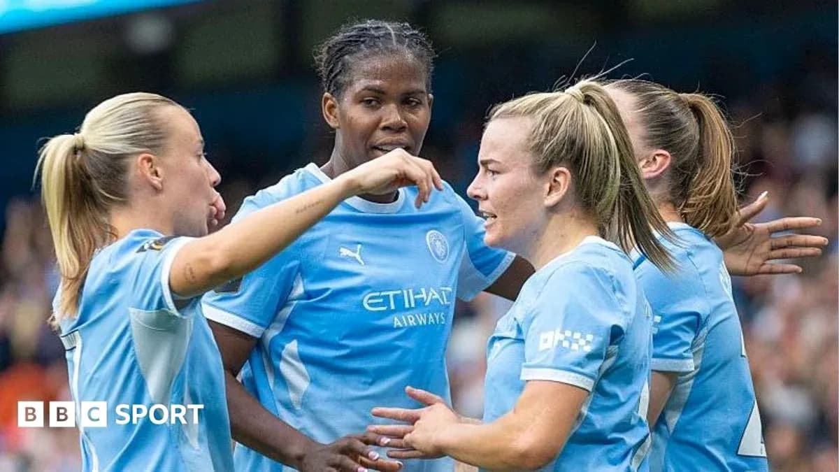 Jugadoras de Manchester City celebrando un gol