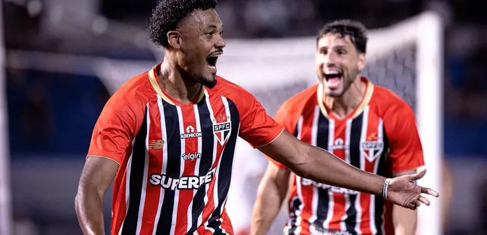 Jugadores de Sao Paulo celebrando un gol