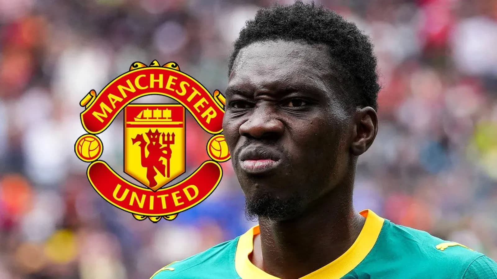 Jugador con camiseta verde y logo de Manchester United
