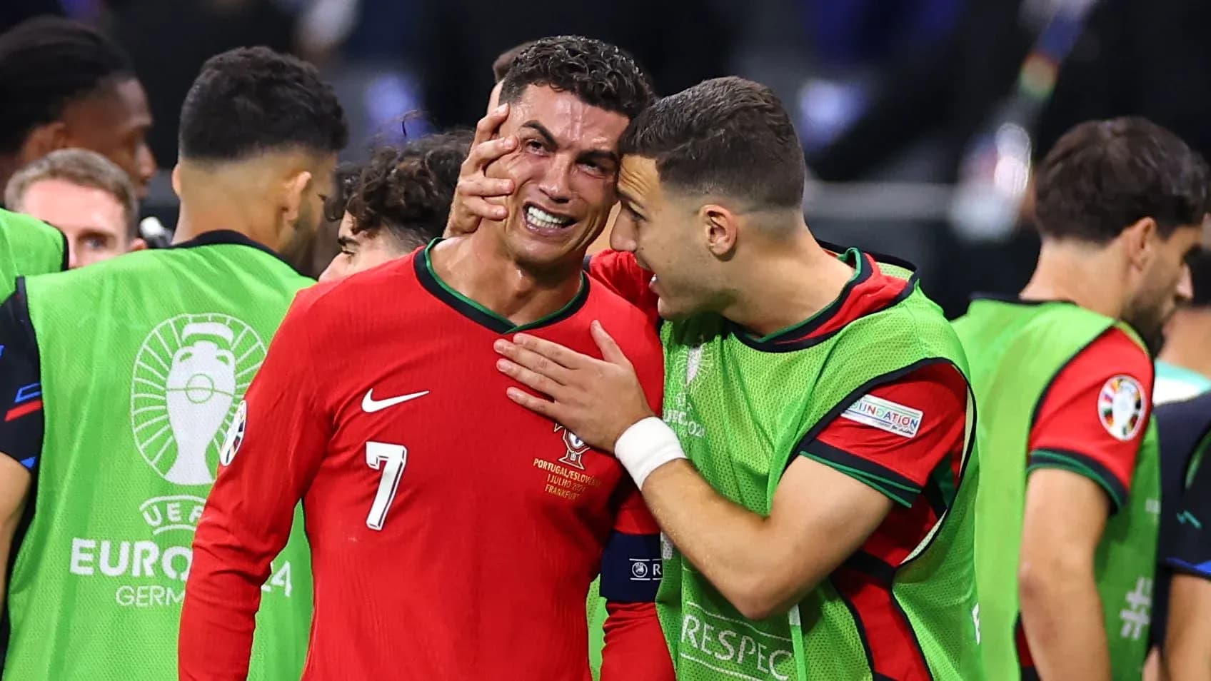 Cristiano Ronaldo emotional with teammate after match