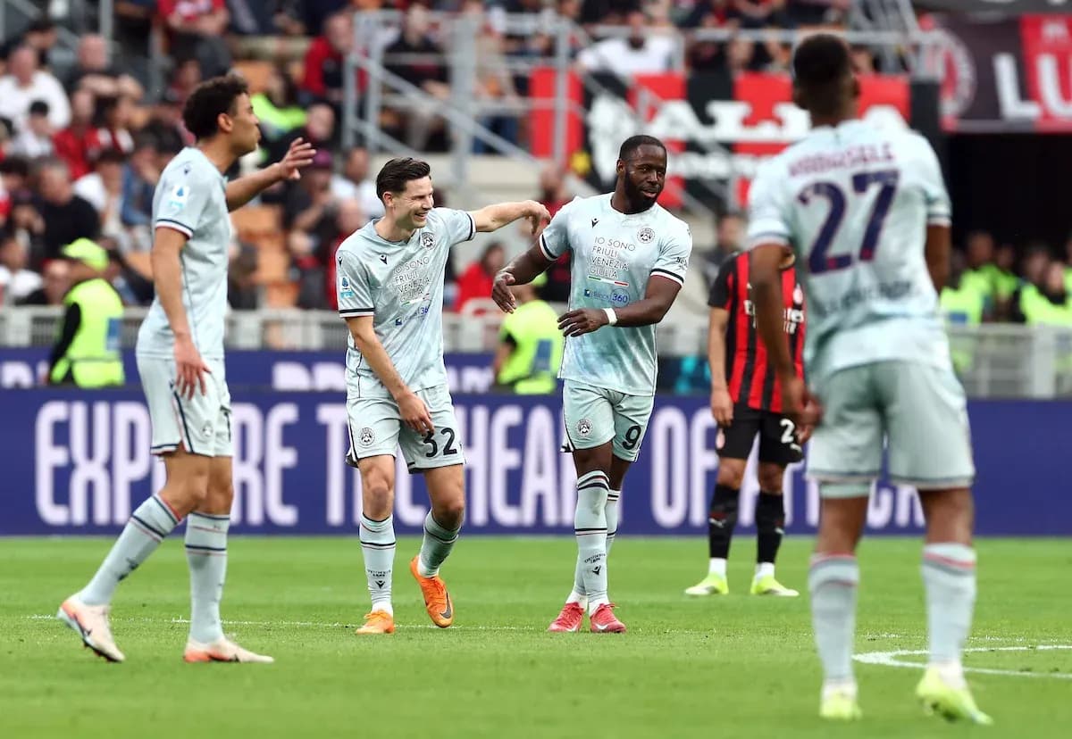 Jugadores de Udinese celebrando un gol