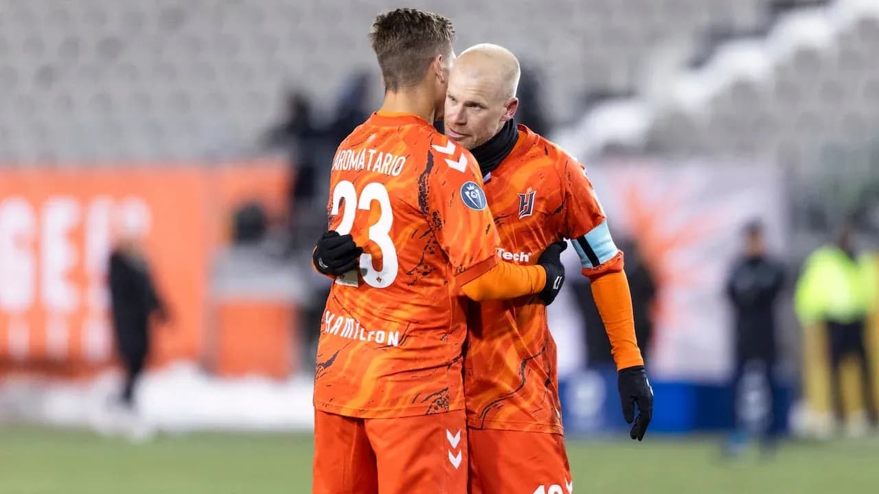 Jugadores de Forge celebrando en el partido