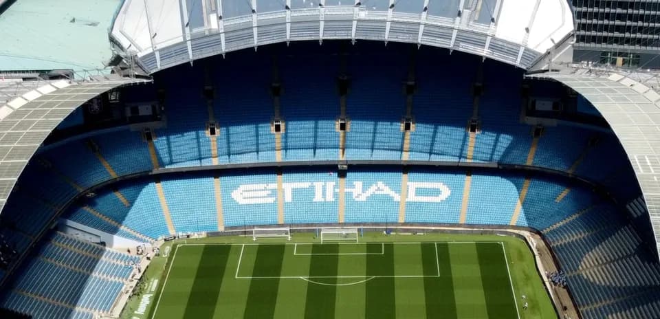 Vista aérea del estadio Etihad vacío