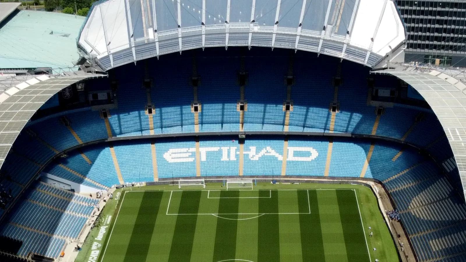 Vista aérea del estadio Etihad vacío