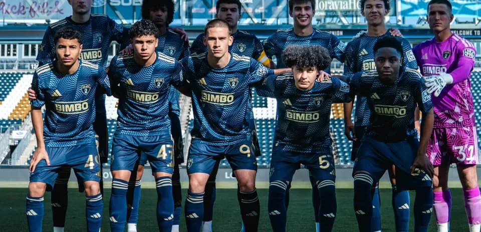 Equipo de Philadelphia Union II posando para foto