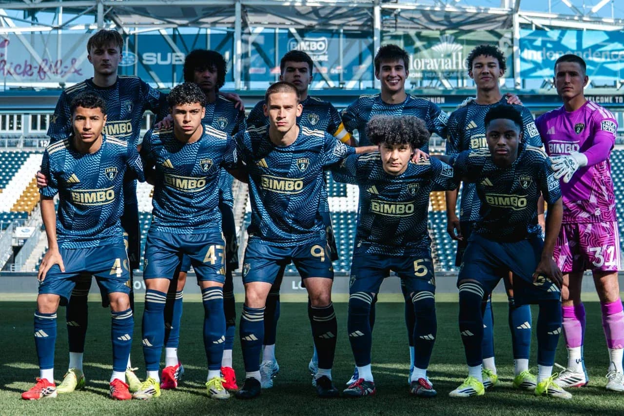 Equipo de Philadelphia Union II posando para foto
