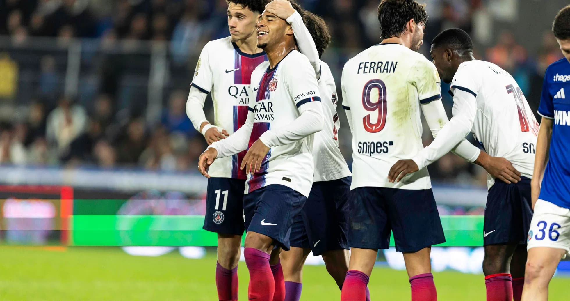 Jugadores del PSG celebrando un gol en el partido