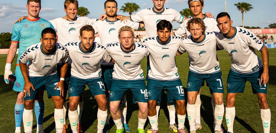 Equipo de Naples antes del partido de fútbol