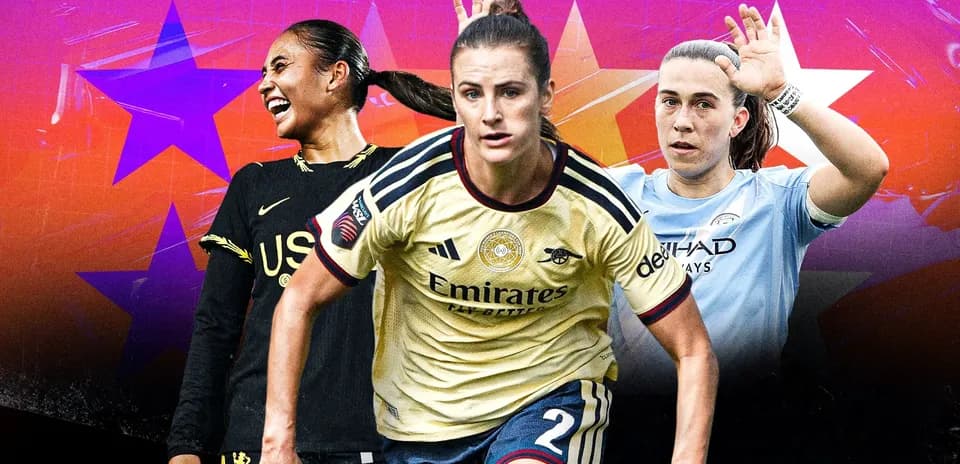 Tres jugadoras de fútbol en acción sobre fondo colorido