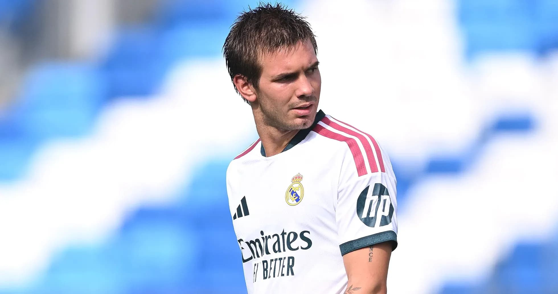 Jugador de Real Madrid en el campo durante entrenamiento