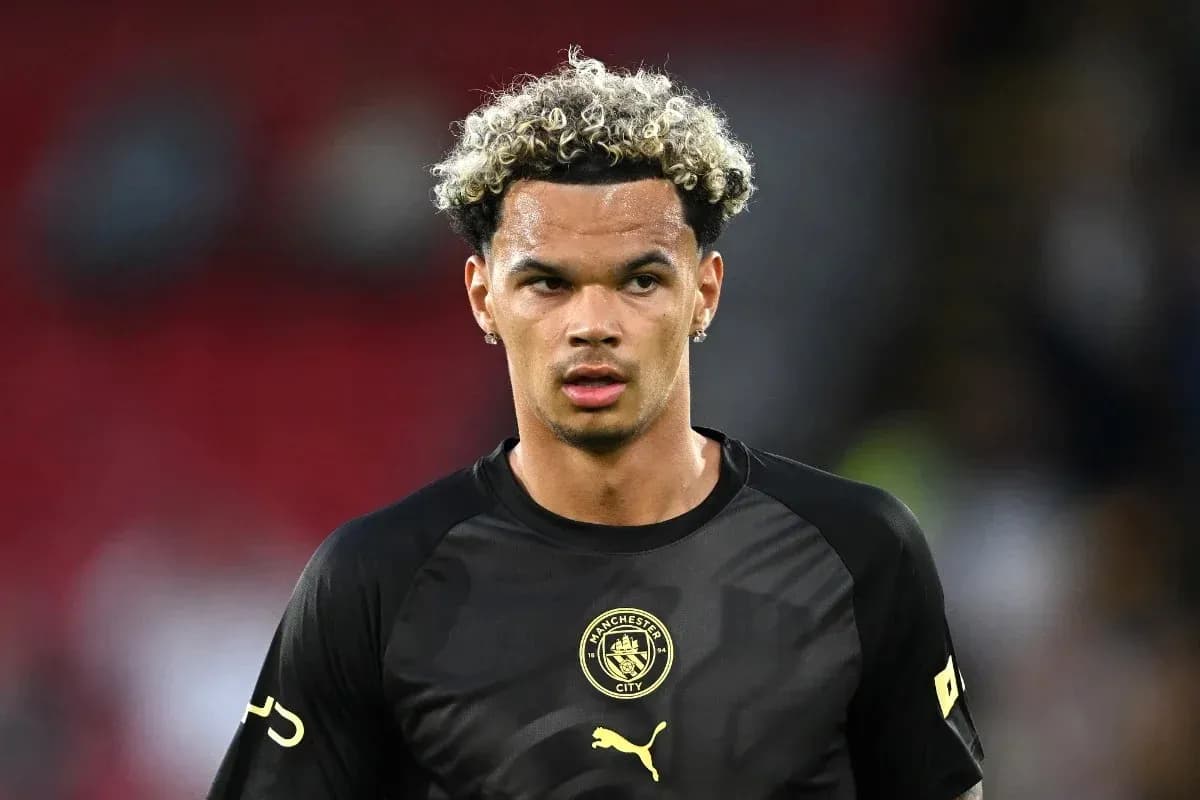 Jugador de Manchester City en calentamiento previo al partido