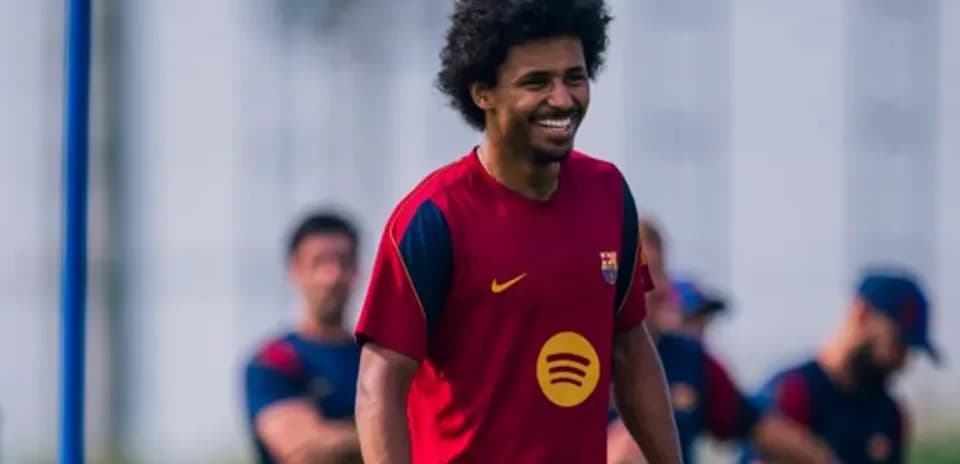 Jugador de Barcelona entrenando en sesión grupal