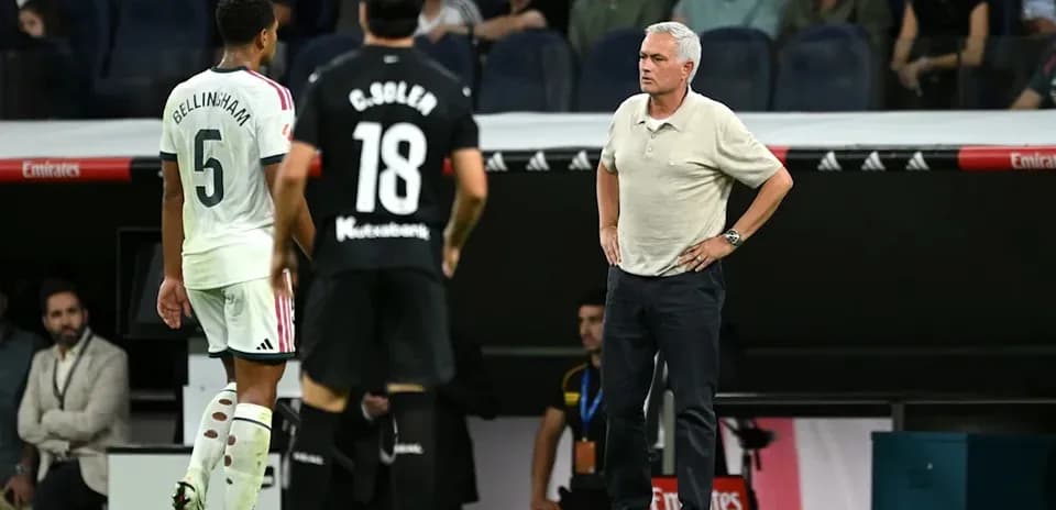 Bellingham and Soler on field with coach Mourinho