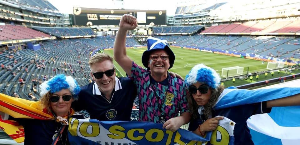 Aficionados de Escocia en el estadio