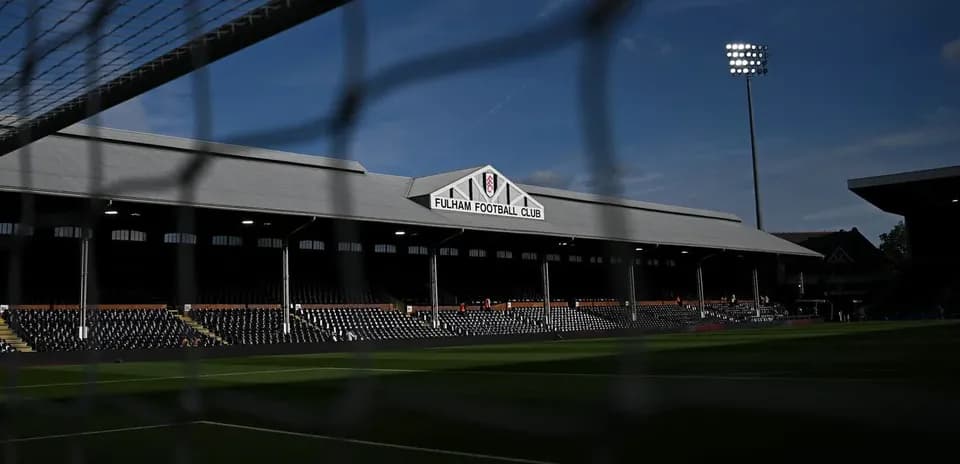 Vista del estadio de Fulham desde la portería