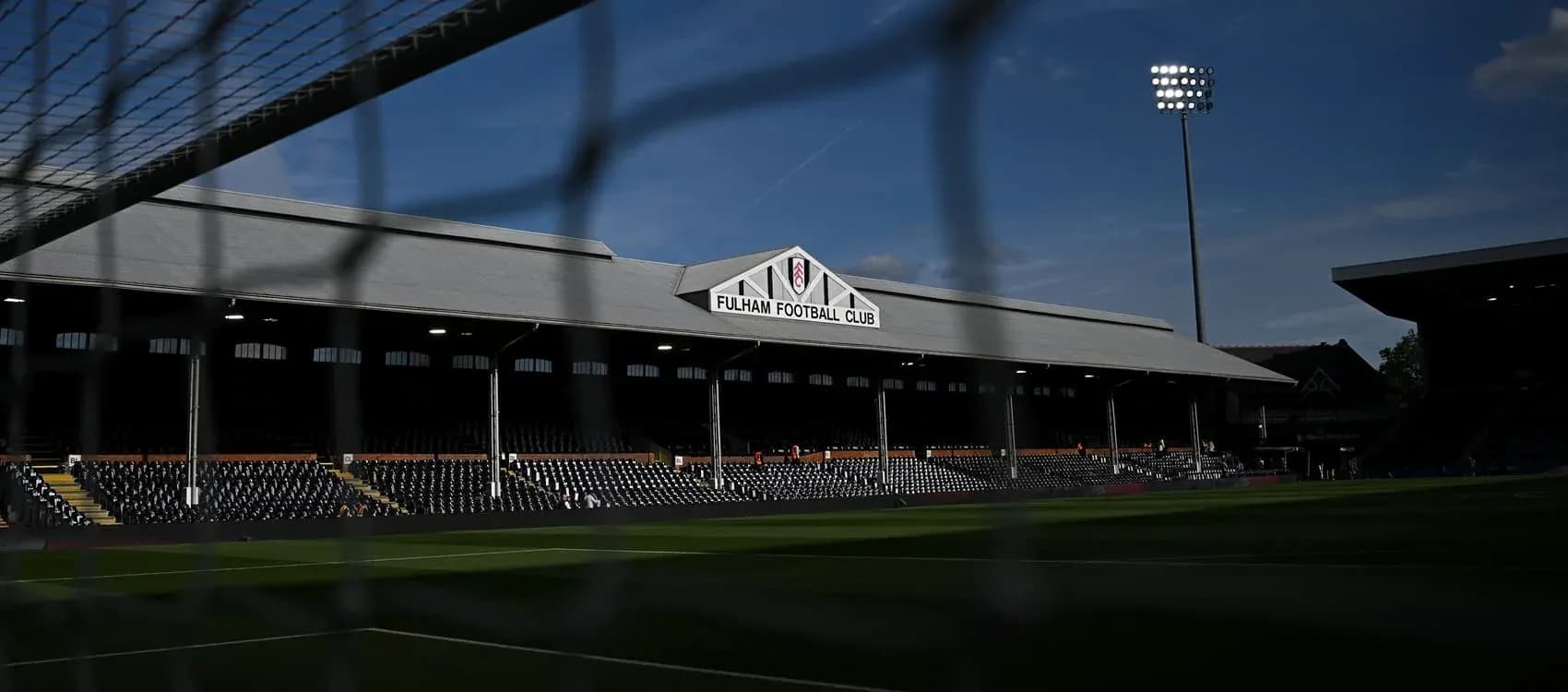 Vista del estadio de Fulham desde la portería