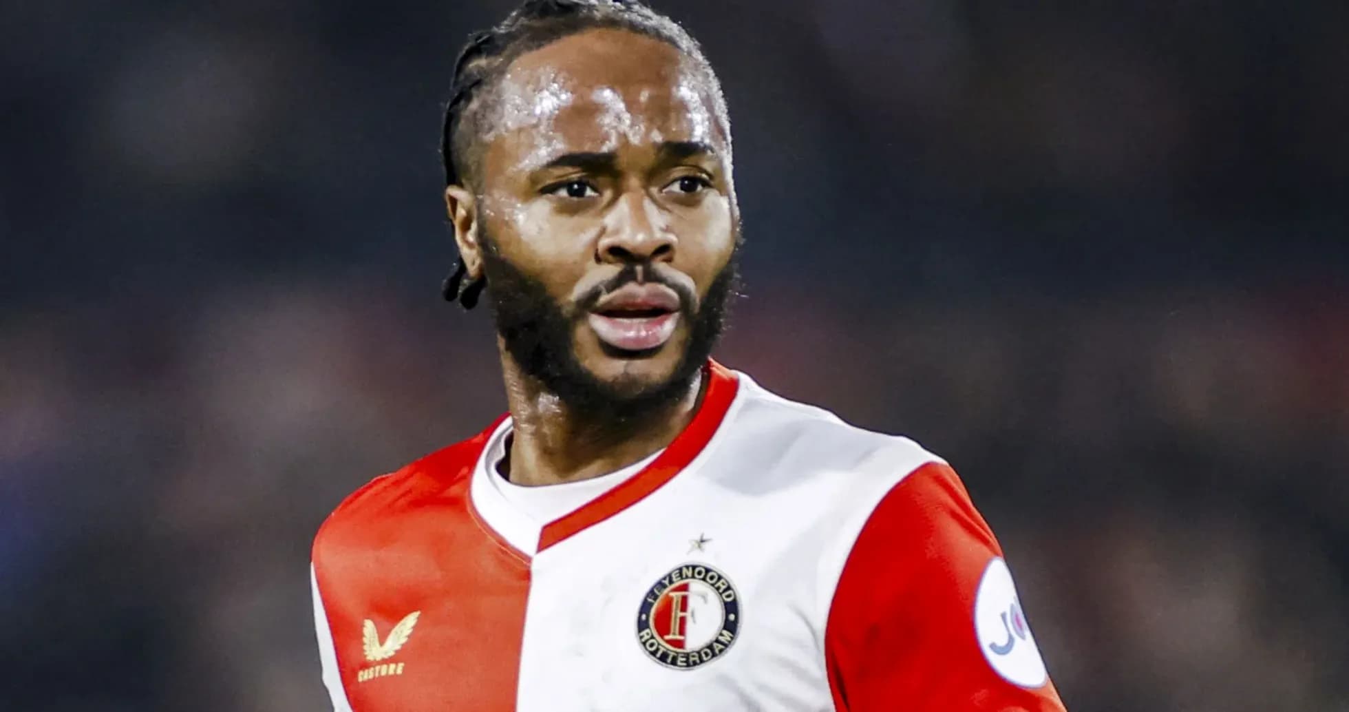 Jugador de Feyenoord en acción durante el partido