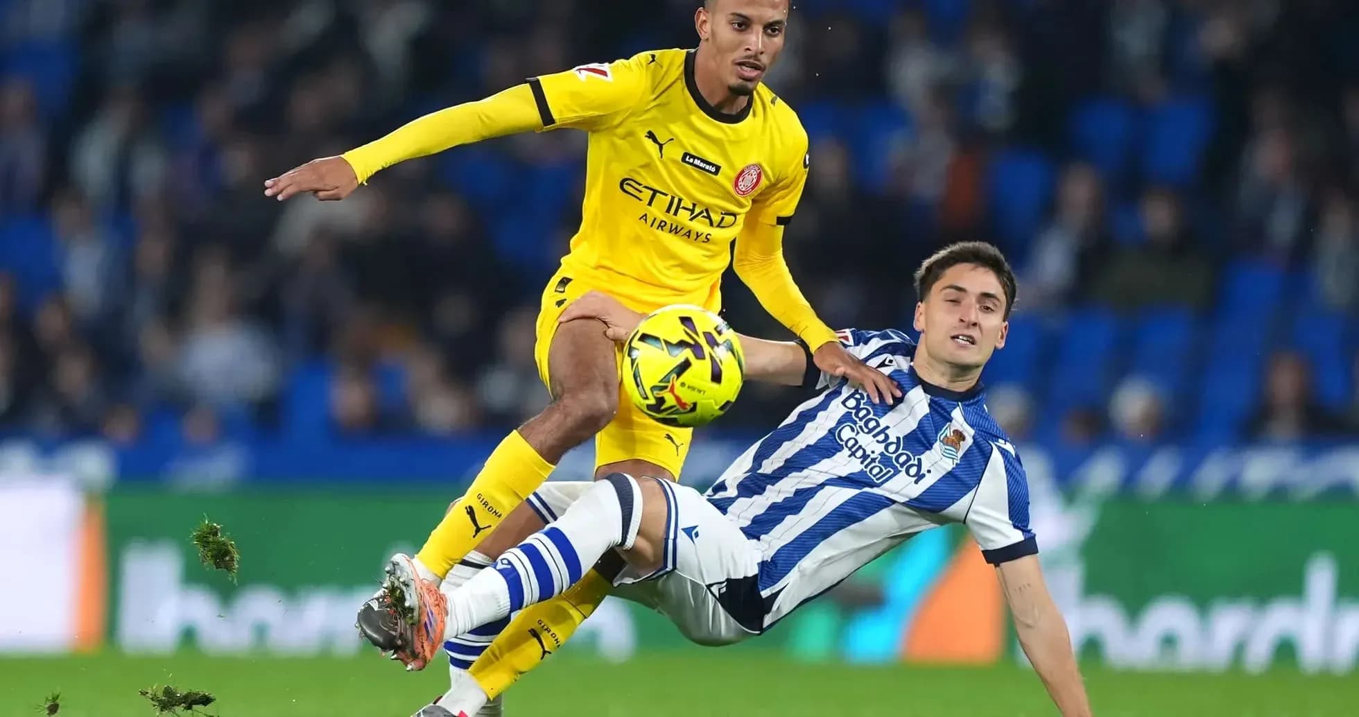 Acción entre Girona y Real Sociedad en La Liga