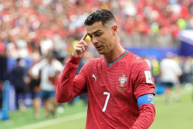 Cristiano Ronaldo con la camiseta de Portugal en partido
