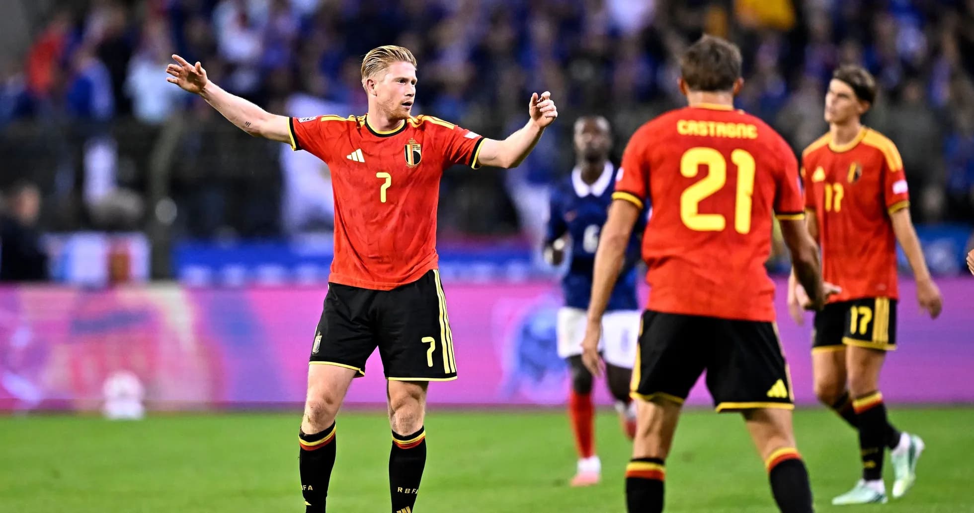 Jugadores de Bélgica en partido contra Francia
