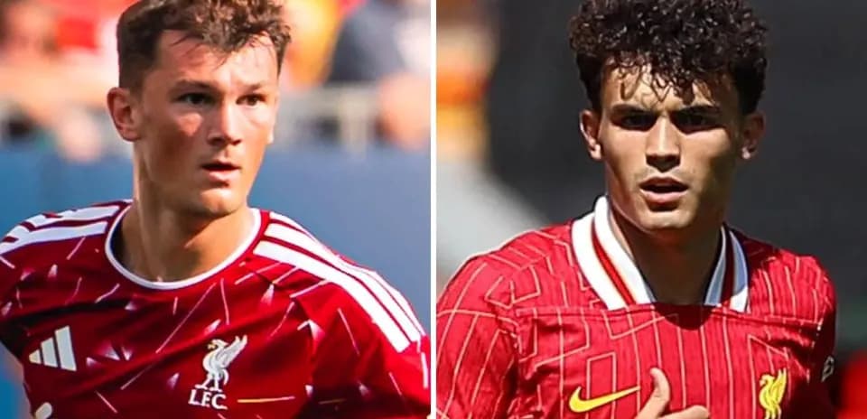 Dos jugadores de Liverpool en acción durante un partido