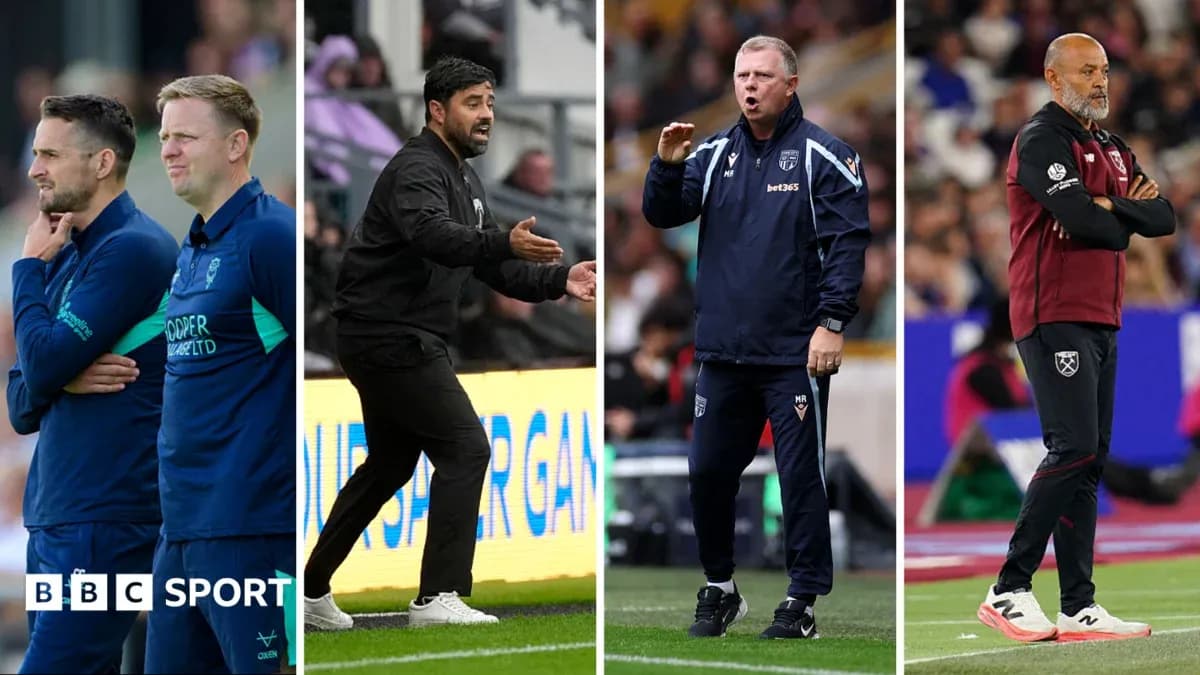 Cuatro entrenadores en diferentes momentos de partidos