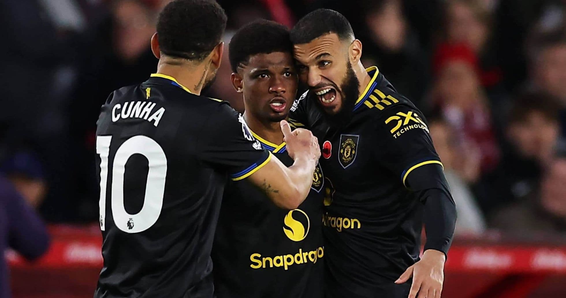 Jugadores de Manchester United celebrando un gol