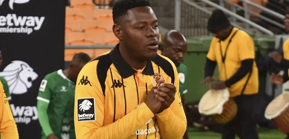 Jugador de Kaizer Chiefs en la ceremonia de entrada