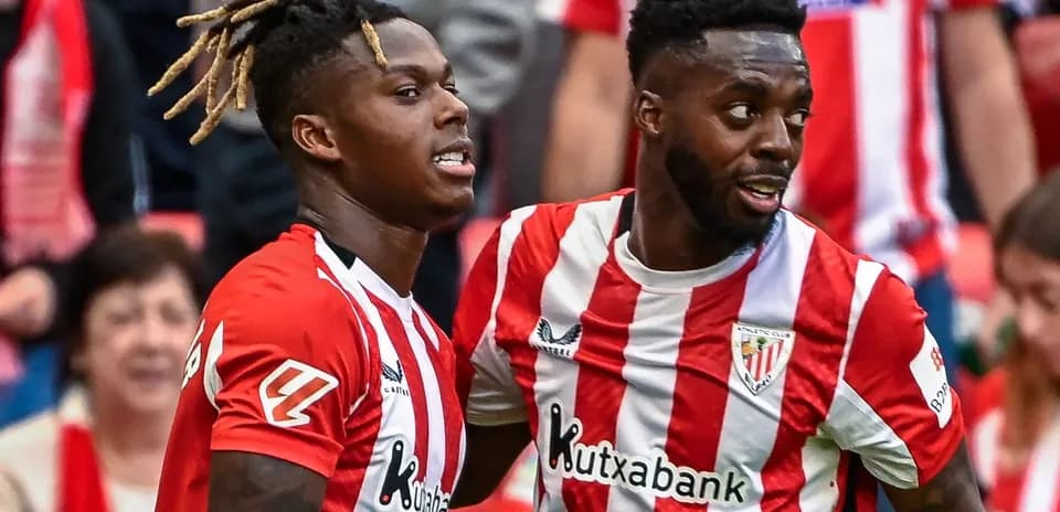 Dos jugadores de Athletic Club celebrando un gol
