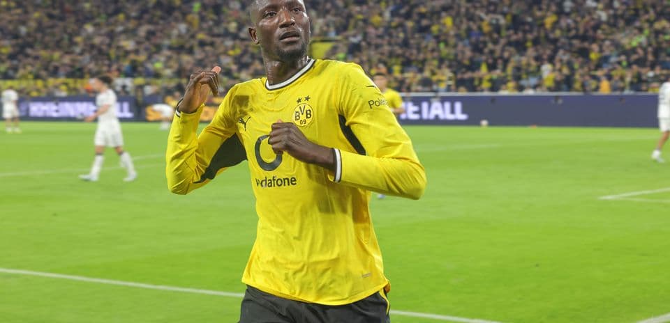 Jugador de Borussia Dortmund celebrando un gol