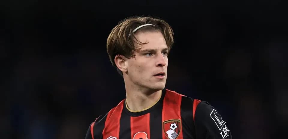 Jugador de Bournemouth en el campo durante el partido