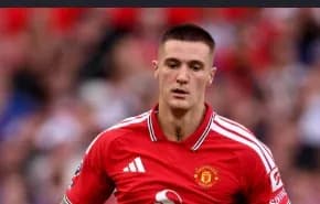 Jugador de Manchester United en acción durante partido