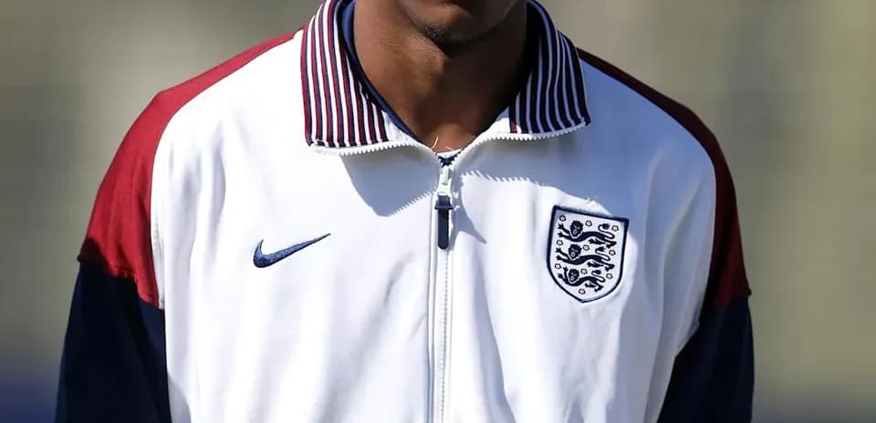 Jugador de Inglaterra posando en entrenamiento