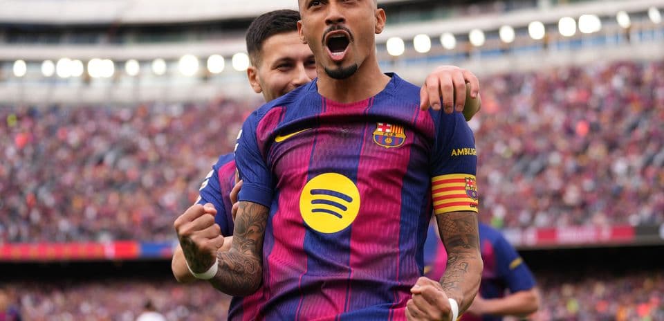 Celebración de jugador de Barcelona en el estadio