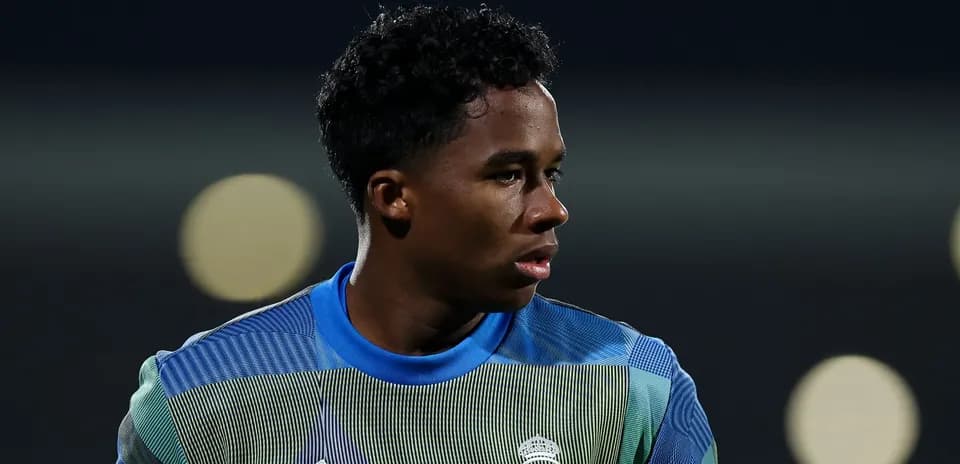 Jugador de Real Madrid durante sesión de entrenamiento