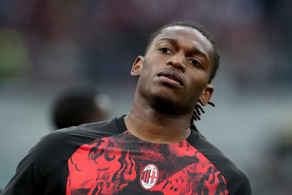 Jugador de AC Milan en la sesión de calentamiento