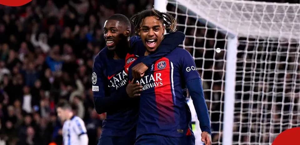 Jugadores del PSG celebrando un gol juntos