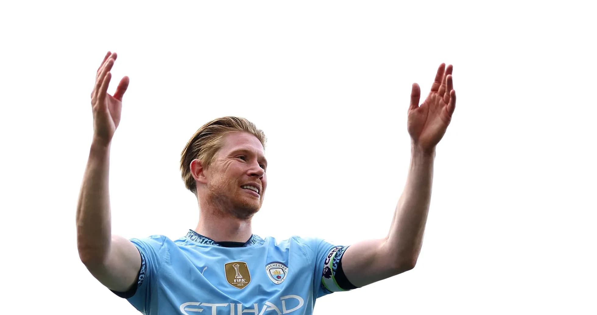 Jugador de Manchester City levantando las manos