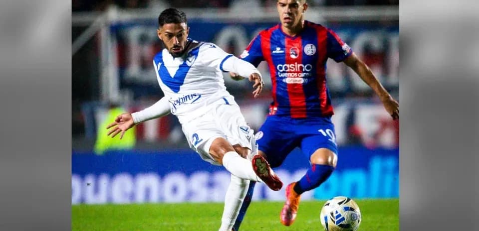 Jugador de Vélez Sarsfield y San Lorenzo en acción