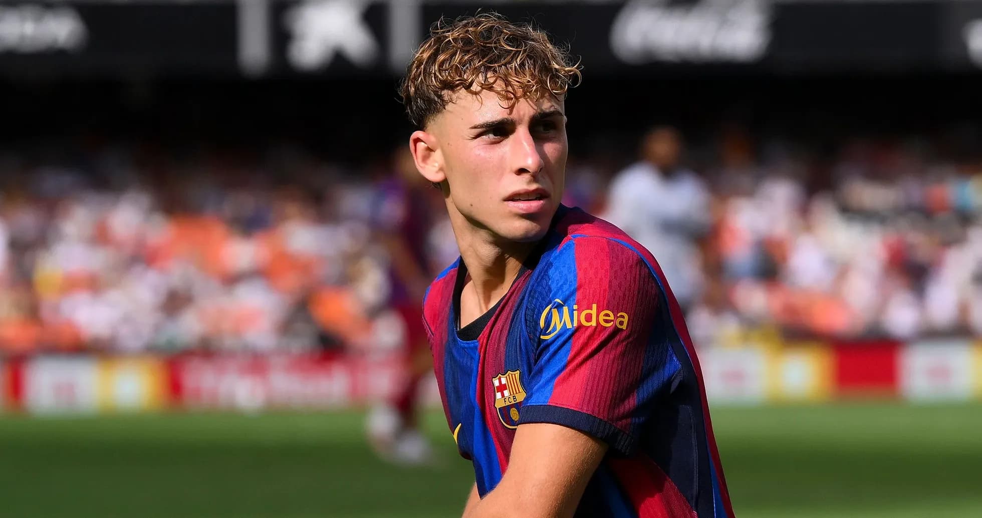 Jugador del FC Barcelona en el campo durante el partido