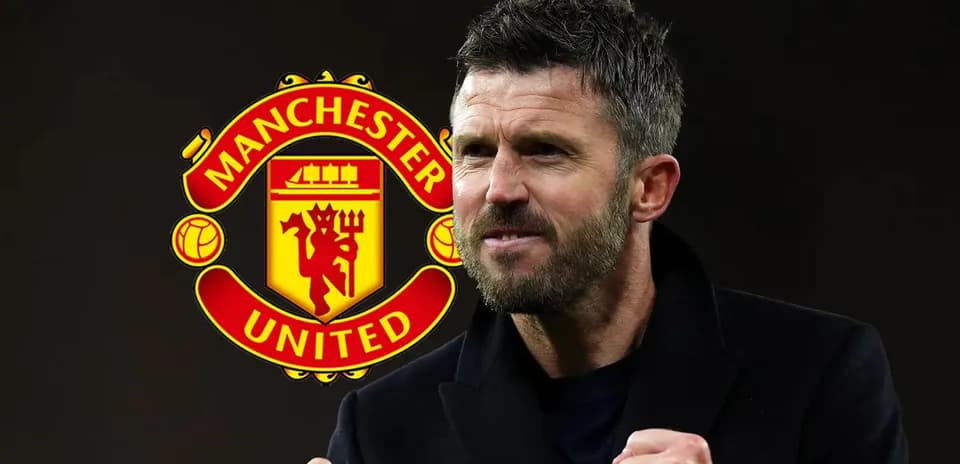 Entrenador de Manchester United con logo del club
