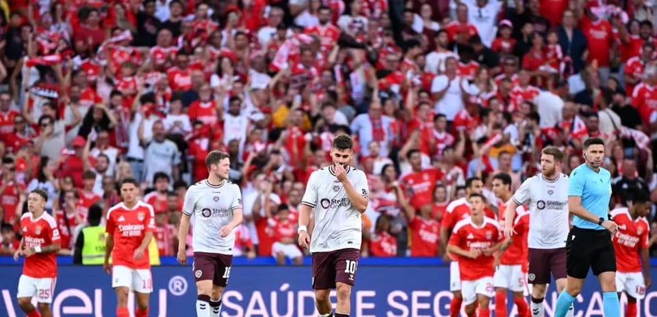 Jugadores de Hearts en el estadio de Benfica
