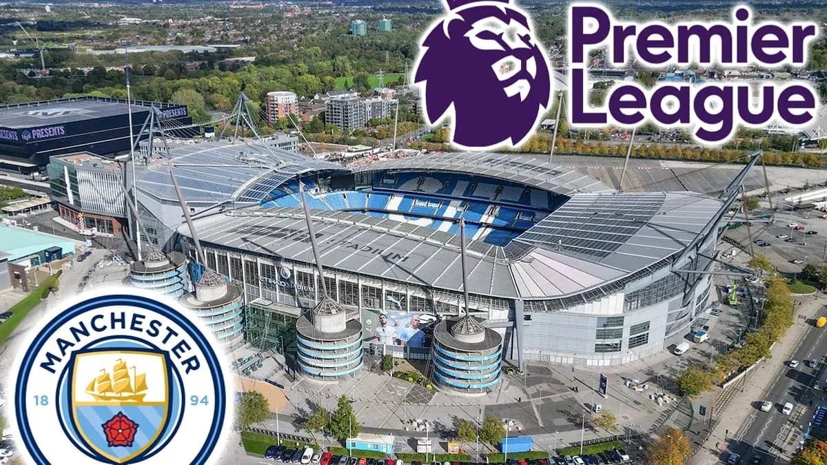 Vista aérea del estadio Etihad y logotipos
